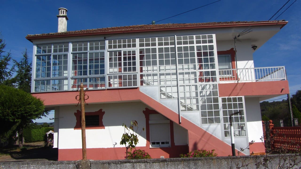 2 slaapkamer Finca/Landhuis te koop in Monforte de Lemos met garage - € 180.000 (Ref: 9438930)