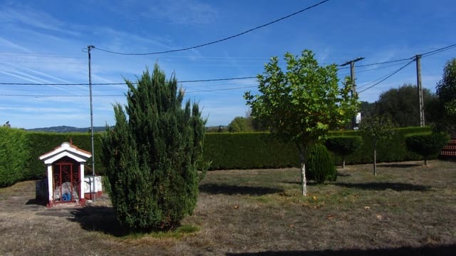 2 slaapkamer Finca/Landhuis te koop in Monforte de Lemos met garage - € 180.000 (Ref: 9438930)