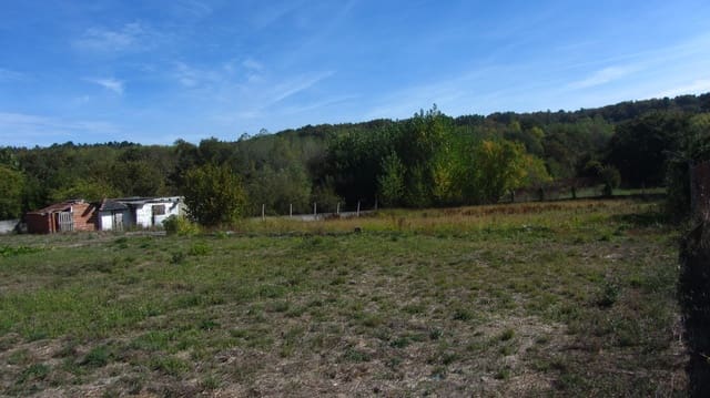 2 slaapkamer Finca/Landhuis te koop in Monforte de Lemos met garage - € 180.000 (Ref: 9438930)