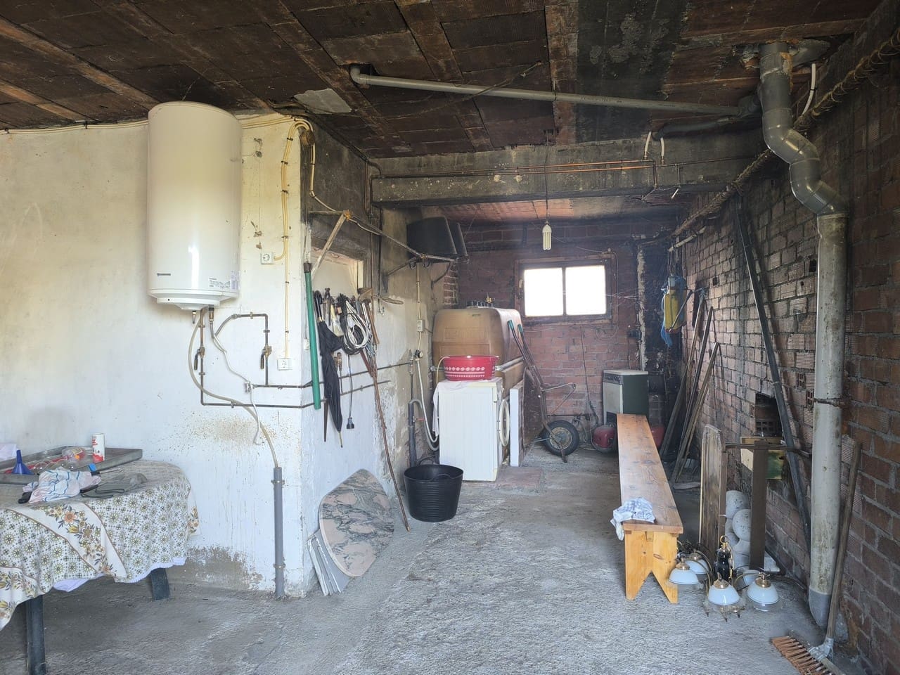 2 slaapkamer Finca/Landhuis te koop in Monforte de Lemos met garage - € 180.000 (Ref: 9438930)