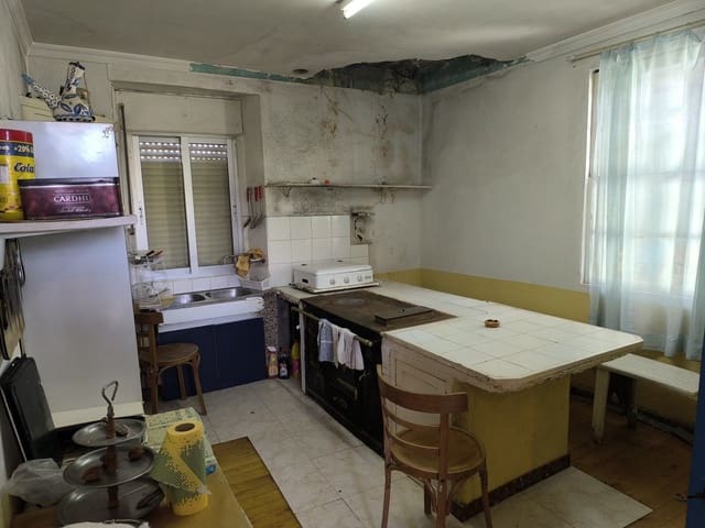 4 Zimmer Finca/Landgut zu verkaufen in A Pobra de Brollón mit Garage - 28.000 € (Ref: 9447374)