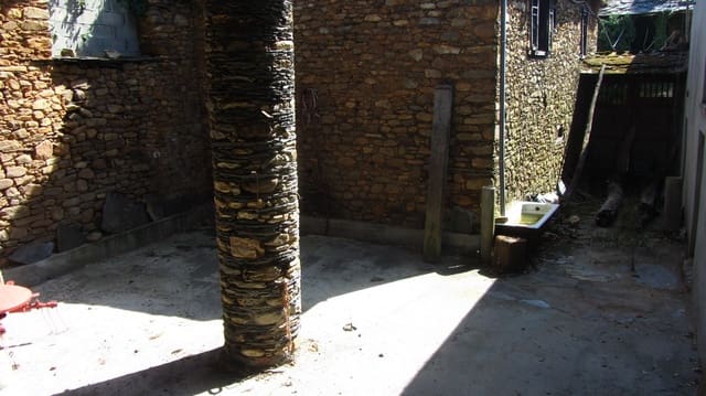 4 Zimmer Finca/Landgut zu verkaufen in A Pobra de Brollón mit Garage - 28.000 € (Ref: 9447374)