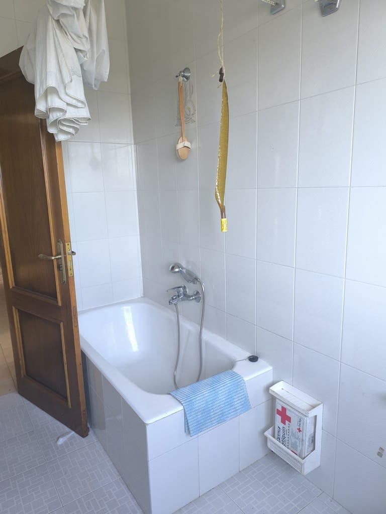 4 makuuhuone Maalaistalo myytävänä paikassa Panton mukana 
autotalli - 157 000 € (Ref: 9646751)