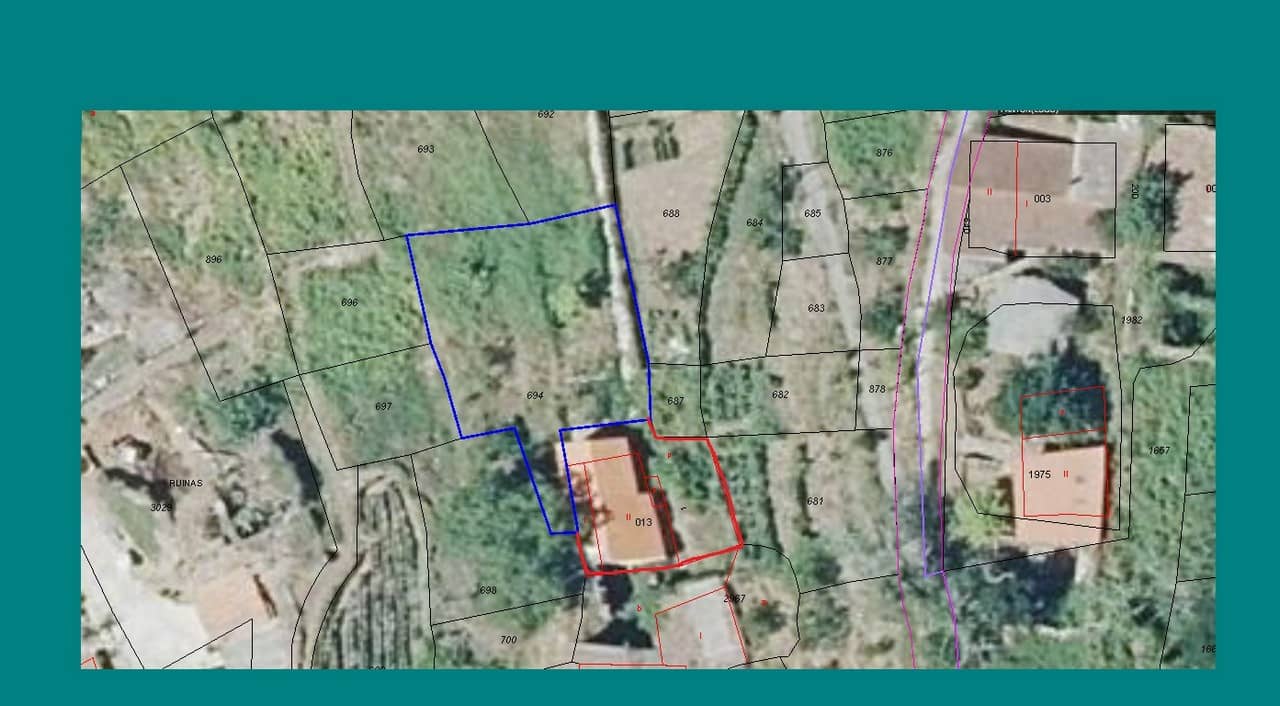 2 bedroom Finca/Country House for sale in Panton - € 50,000 (Ref: 9719351)