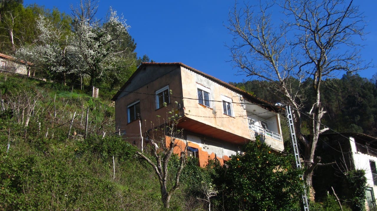2 bedroom Finca/Country House for sale in Panton - € 50,000 (Ref: 9719351)