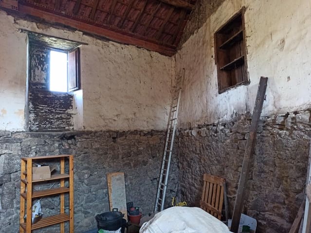 Maalaistalo myytävänä paikassa Monforte de Lemos - 60 000 € (Ref: 9737341)