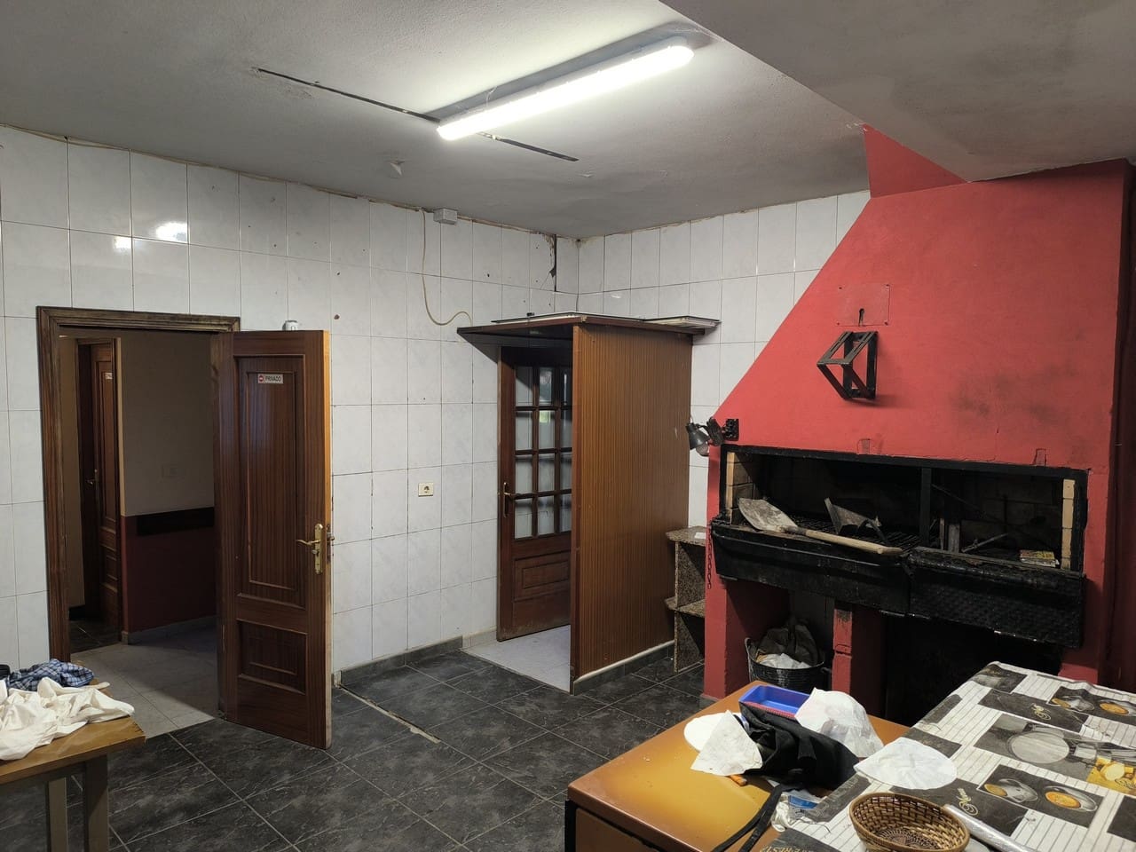 6 bedroom Business for sale in Chantada with garage - € 230,000 (Ref: 9787876)