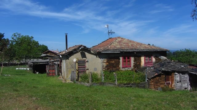 Finca/Casa Rural de 4 habitaciones en Sober en venta con garaje - 45.000 € (Ref: 9805960)