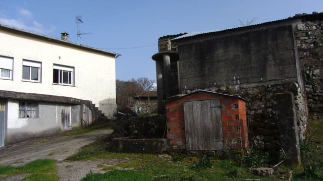 3 soveværelse Finca/Landehus til salg i Pantón med garage - € 90.000 (Ref: 9824250)