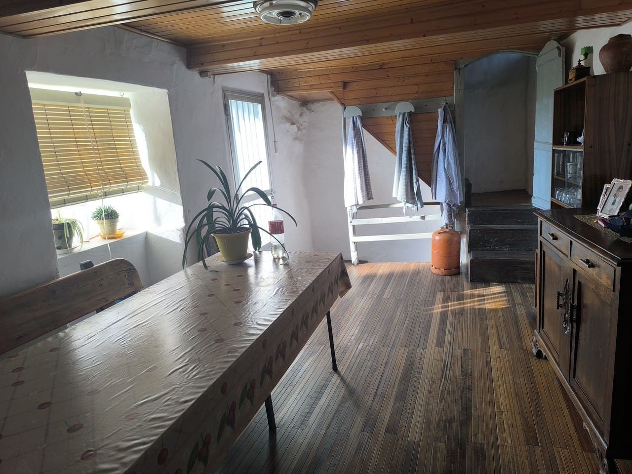 4 bedroom Finca/Country House for sale in Monforte de Lemos with garage - € 59,000 (Ref: 9866226)