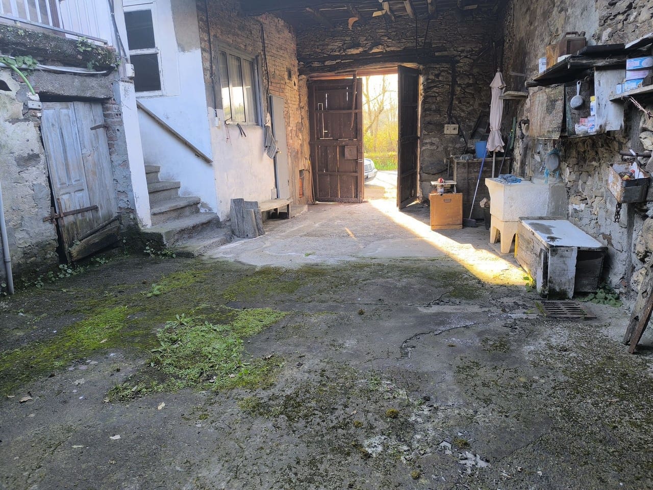 4 bedroom Finca/Country House for sale in Monforte de Lemos with garage - € 59,000 (Ref: 9866226)