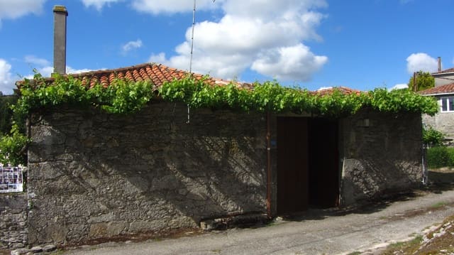 3 bedroom Finca/Country House for sale in Monterroso with garage - € 120,000 (Ref: 9898435)