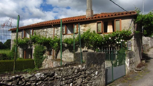 3 bedroom Finca/Country House for sale in Monterroso with garage - € 120,000 (Ref: 9898435)