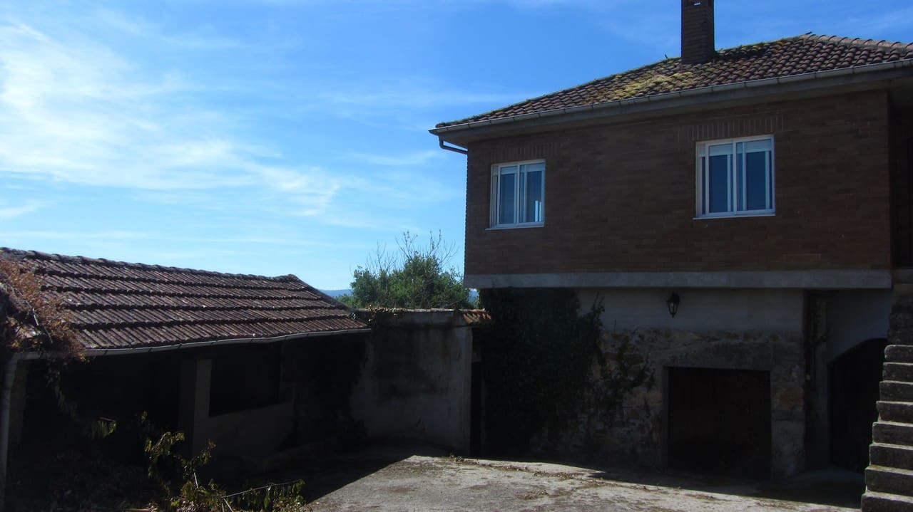 3 bedroom Finca/Country House for sale in Panton with garage - € 180,000 (Ref: 9898436)