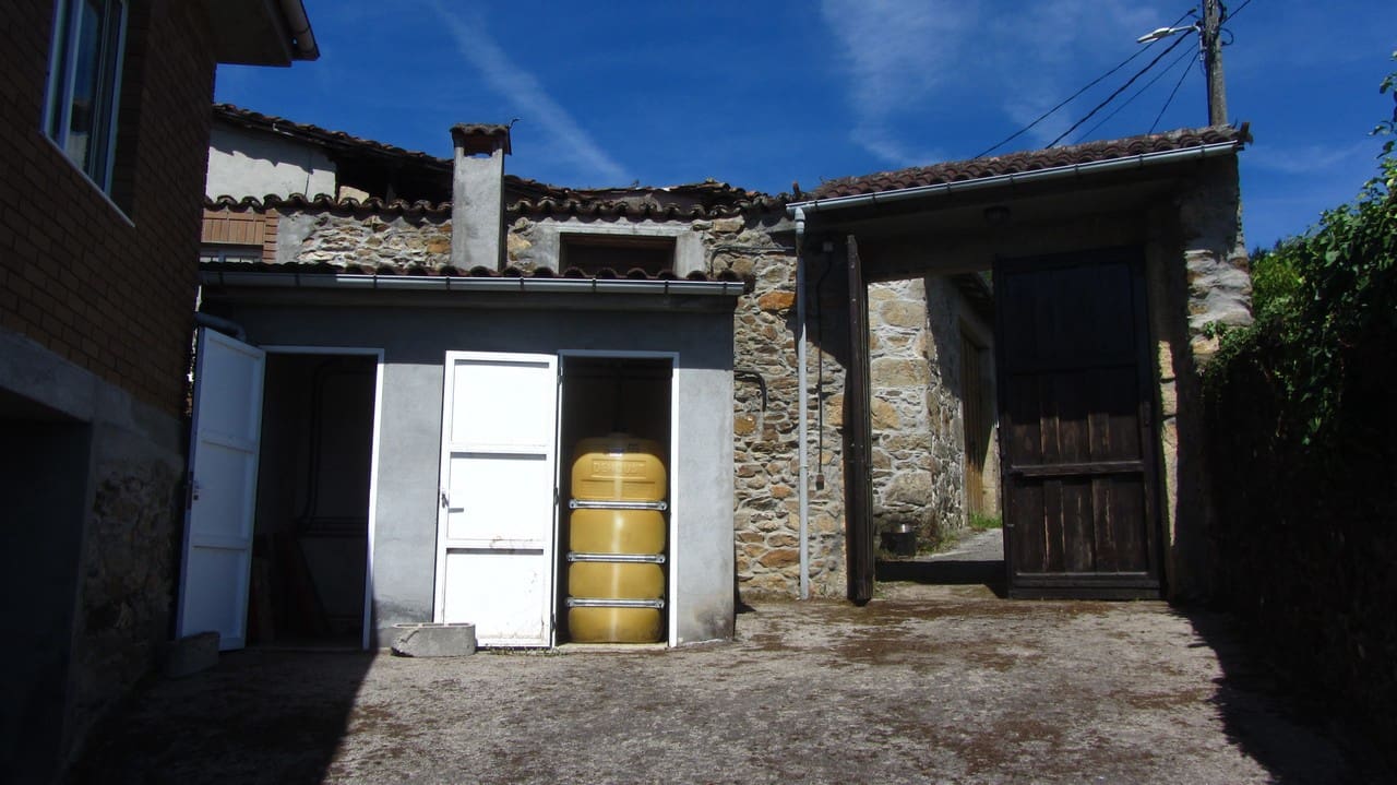 3 bedroom Finca/Country House for sale in Panton with garage - € 180,000 (Ref: 9898436)