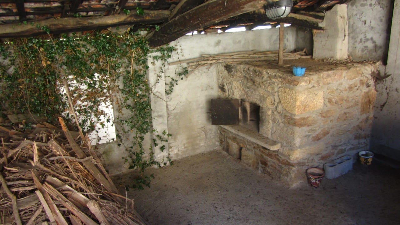 3 bedroom Finca/Country House for sale in Panton with garage - € 180,000 (Ref: 9898436)