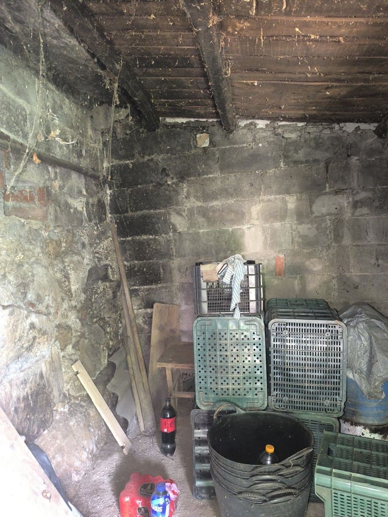 Finka/Dom wiejski na sprzedaż w O Savinao - 23 000 € (Ref: 9926504)