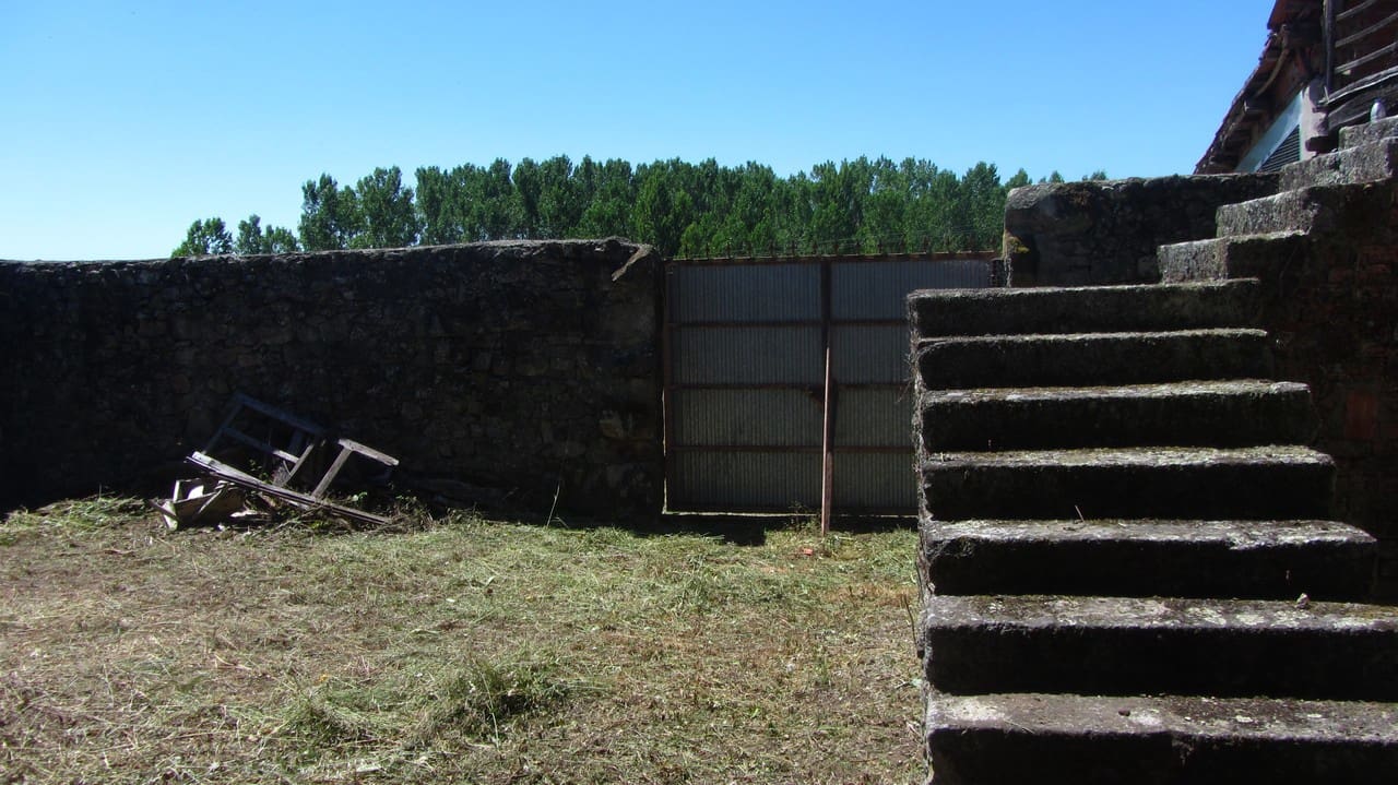 4 chambre Finca/Maison de Campagne à vendre à Monforte de Lemos avec garage - 110 000 € (Ref: 9948877)