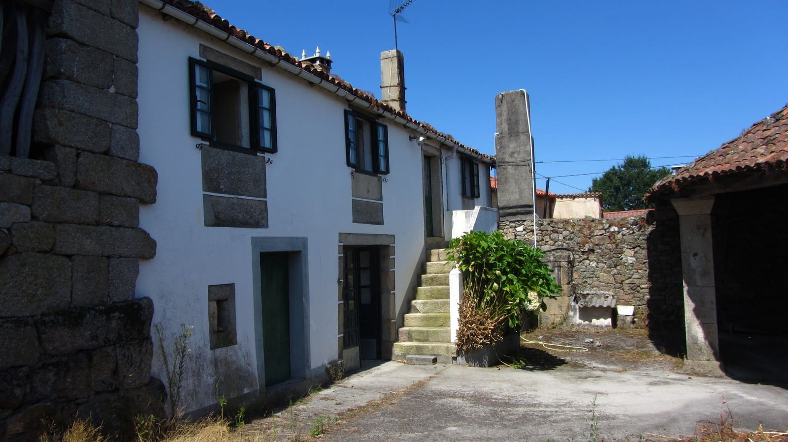 4 slaapkamer Finca/Landhuis te koop in Antas de Ulla met garage - € 76.000 (Ref: 9966814)