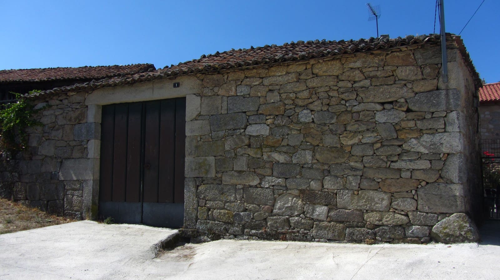 4 slaapkamer Finca/Landhuis te koop in Antas de Ulla met garage - € 76.000 (Ref: 9966814)