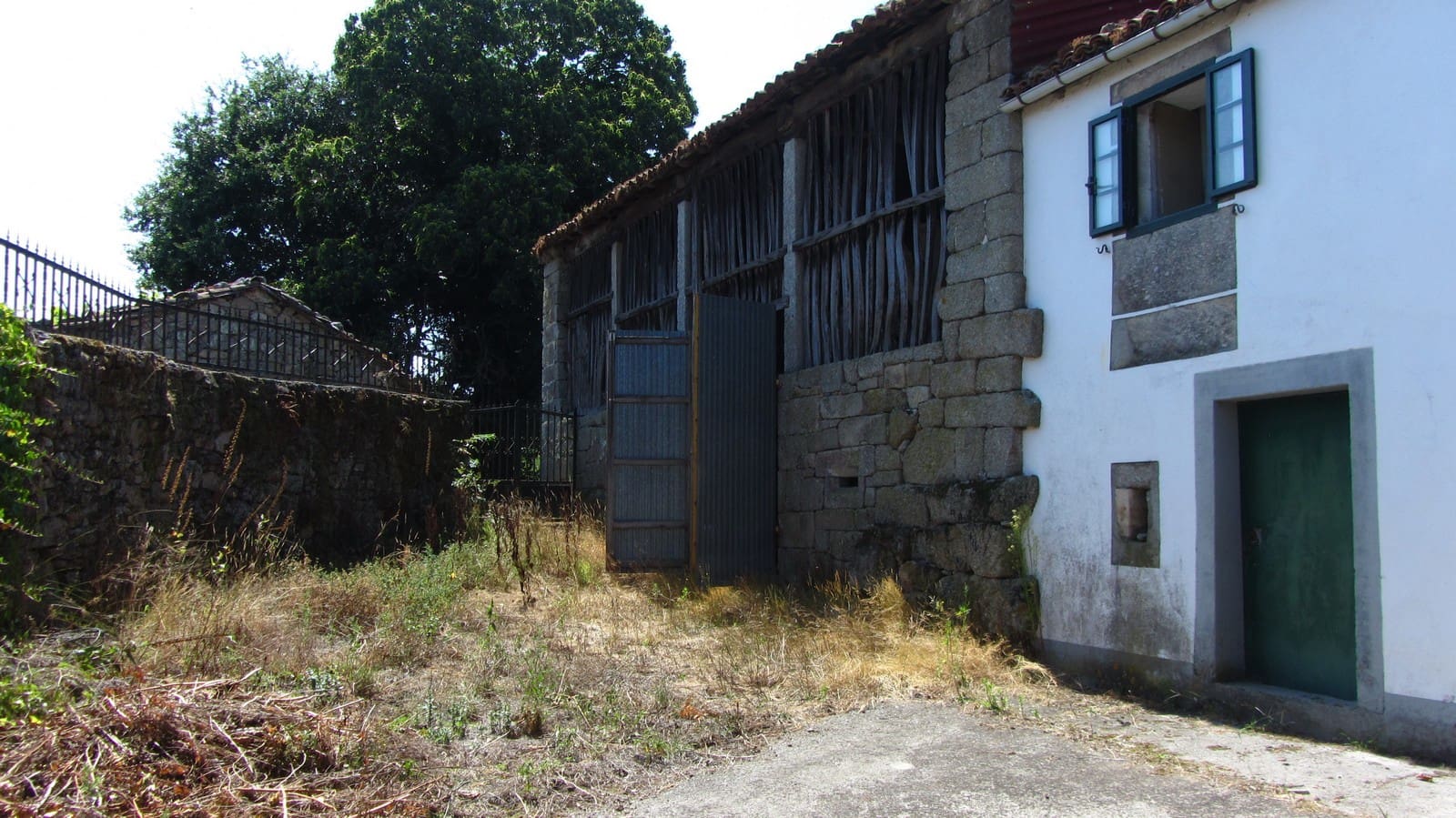 4 slaapkamer Finca/Landhuis te koop in Antas de Ulla met garage - € 76.000 (Ref: 9966814)