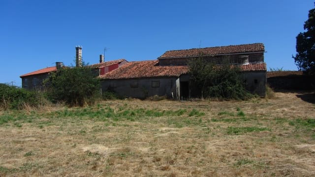 4 slaapkamer Finca/Landhuis te koop in Antas de Ulla met garage - € 76.000 (Ref: 9966814)