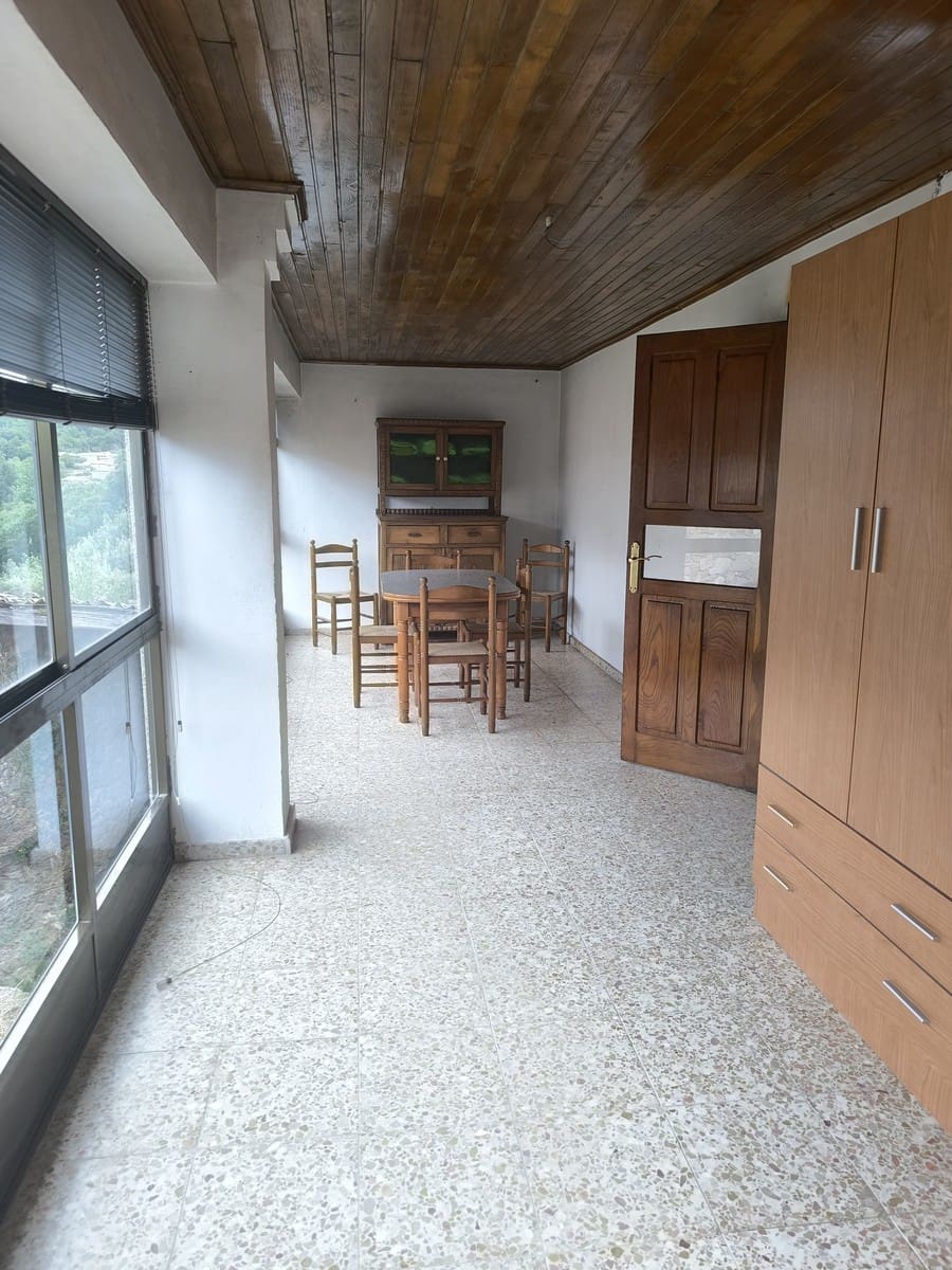 5 bedroom Finca/Country House for sale in O Savinao with garage - € 70,000 (Ref: 9977840)