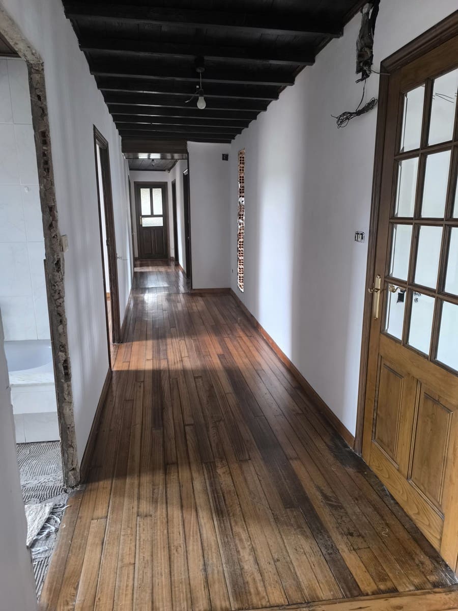 5 bedroom Finca/Country House for sale in O Savinao with garage - € 70,000 (Ref: 9977840)