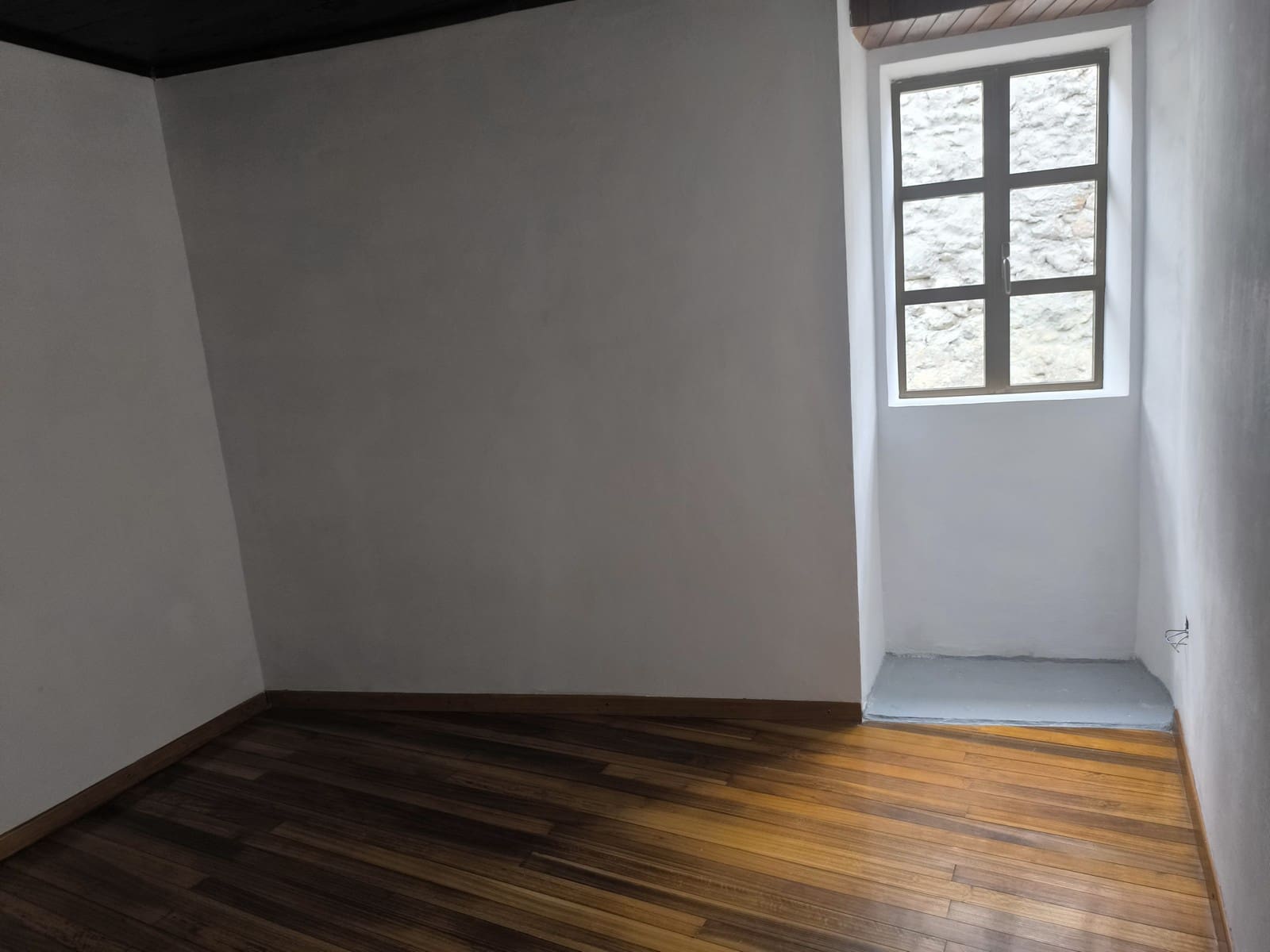5 bedroom Finca/Country House for sale in O Savinao with garage - € 70,000 (Ref: 9977840)