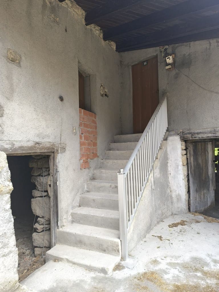 Maalaistalo myytävänä paikassa Sober - 55 000 € (Ref: 9989940)