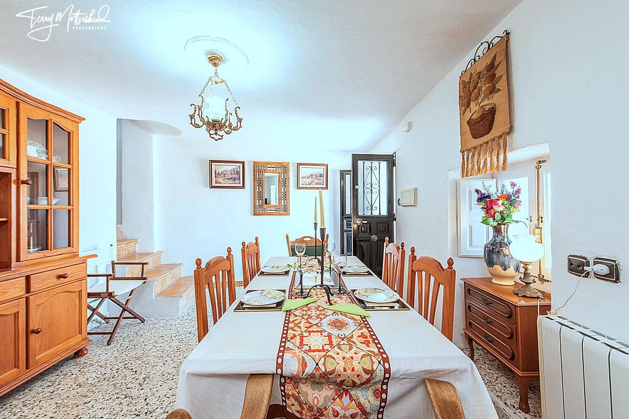 3 makuuhuone Omakotitalo myytävänä paikassa Velez de Benaudalla mukana 
autotalli - 149 950 € (Ref: 10086580)