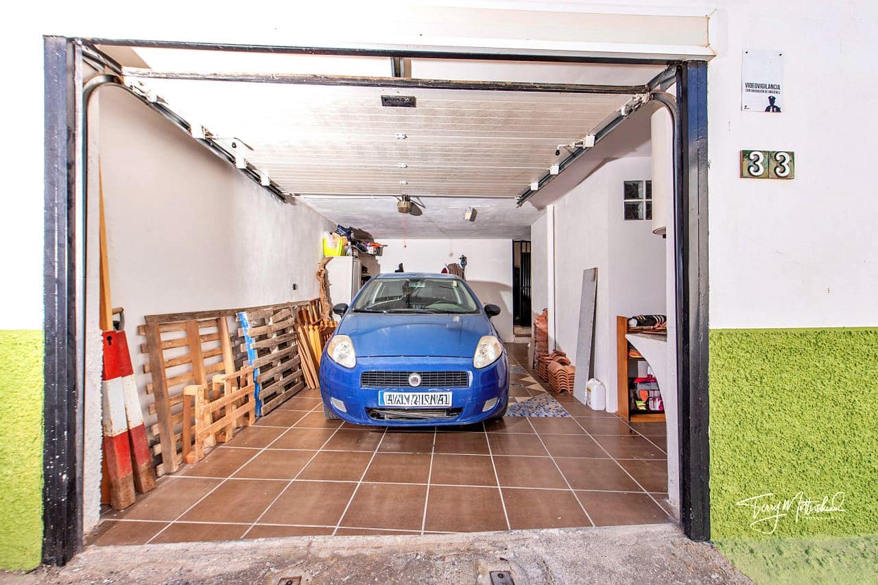 3 makuuhuone Omakotitalo myytävänä paikassa Velez de Benaudalla mukana 
autotalli - 149 950 € (Ref: 10086580)