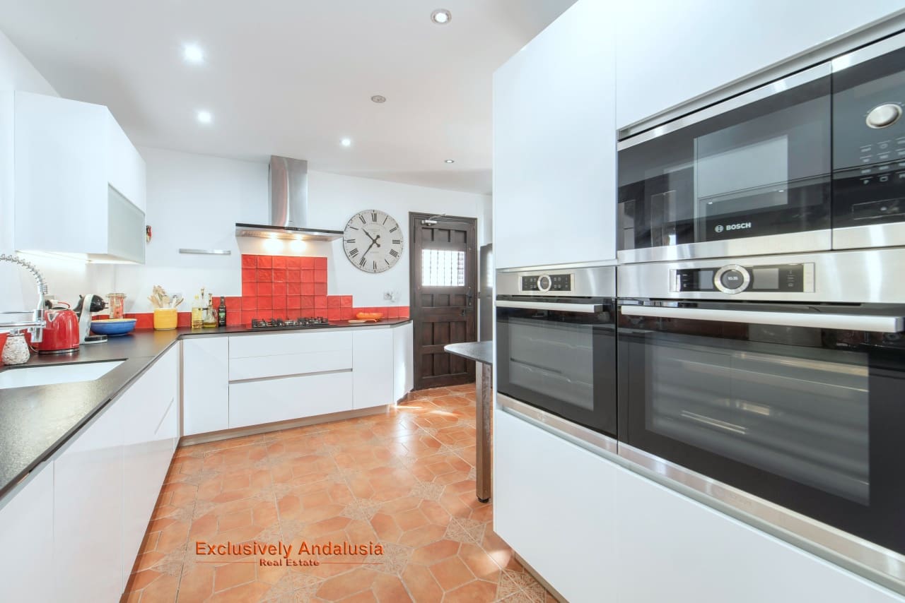 5 soverom Villa til salgs i Santa Cruz del Comercio med svømmebasseng garasje - € 599 950 (Ref: 9815053)