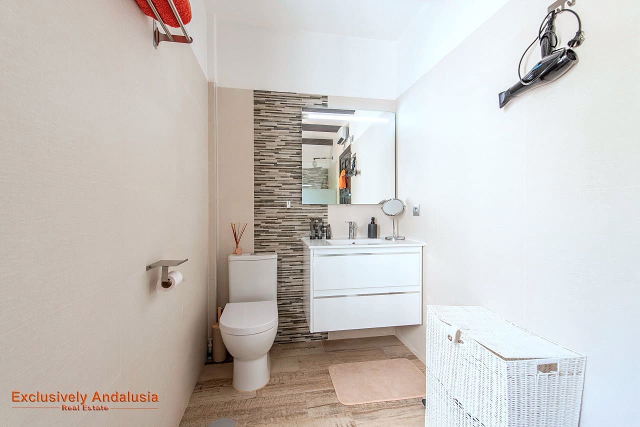 5 soverom Villa til salgs i Santa Cruz del Comercio med svømmebasseng garasje - € 599 950 (Ref: 9815053)