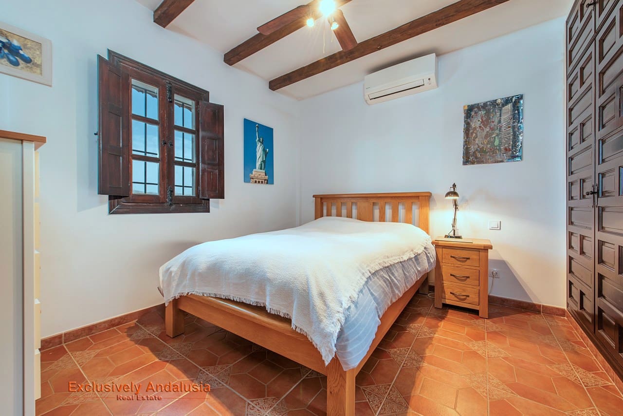 5 soverom Villa til salgs i Santa Cruz del Comercio med svømmebasseng garasje - € 599 950 (Ref: 9815053)