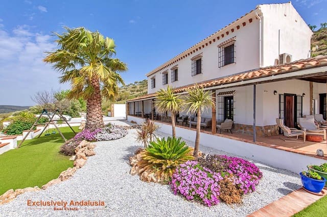 5 soverom Villa til salgs i Santa Cruz del Comercio med svømmebasseng garasje - € 599 950 (Ref: 9815053)