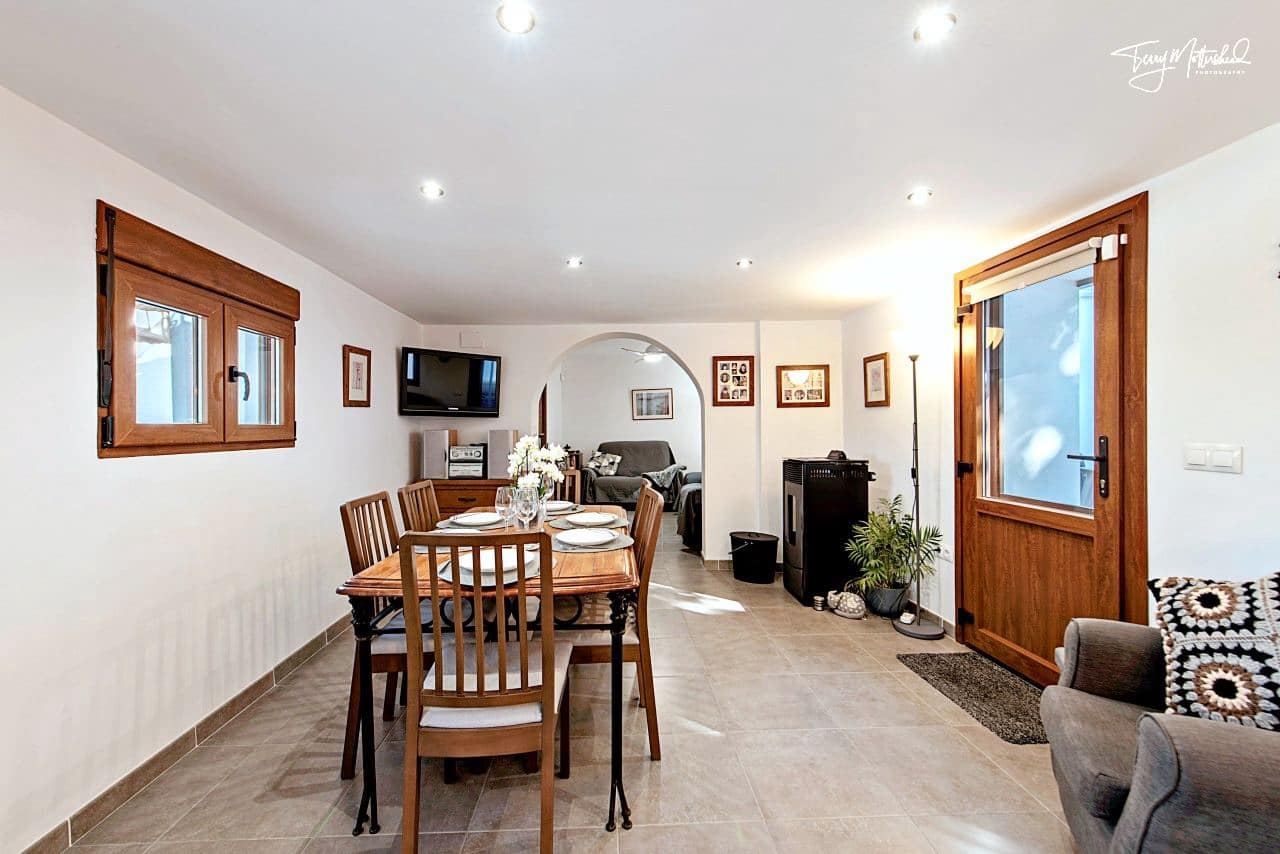 4 soverom Finca/Herregård til salgs i Velez de Benaudalla med garasje - € 295 000 (Ref: 9815075)