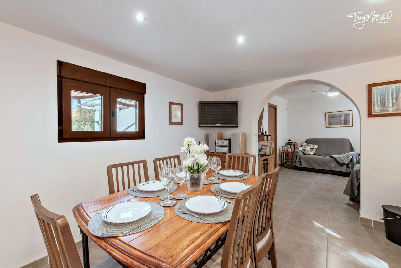 4 soverom Finca/Herregård til salgs i Velez de Benaudalla med garasje - € 295 000 (Ref: 9815075)