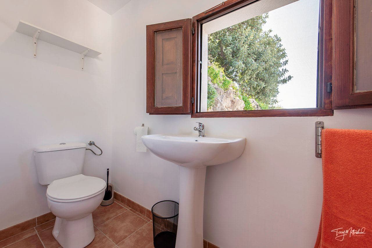4 soverom Finca/Herregård til salgs i Velez de Benaudalla med garasje - € 295 000 (Ref: 9815075)