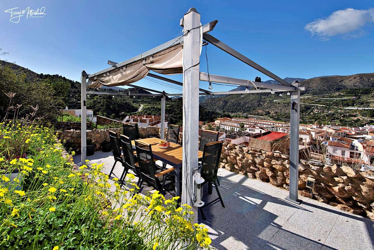 4 soverom Finca/Herregård til salgs i Velez de Benaudalla med garasje - € 295 000 (Ref: 9815075)