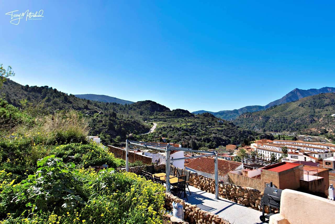 4 soverom Finca/Herregård til salgs i Velez de Benaudalla med garasje - € 295 000 (Ref: 9815075)