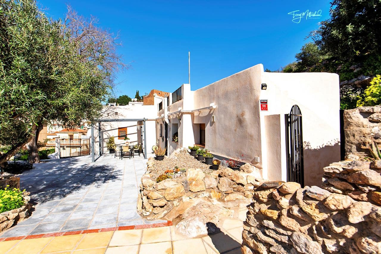 4 soverom Finca/Herregård til salgs i Velez de Benaudalla med garasje - € 295 000 (Ref: 9815075)