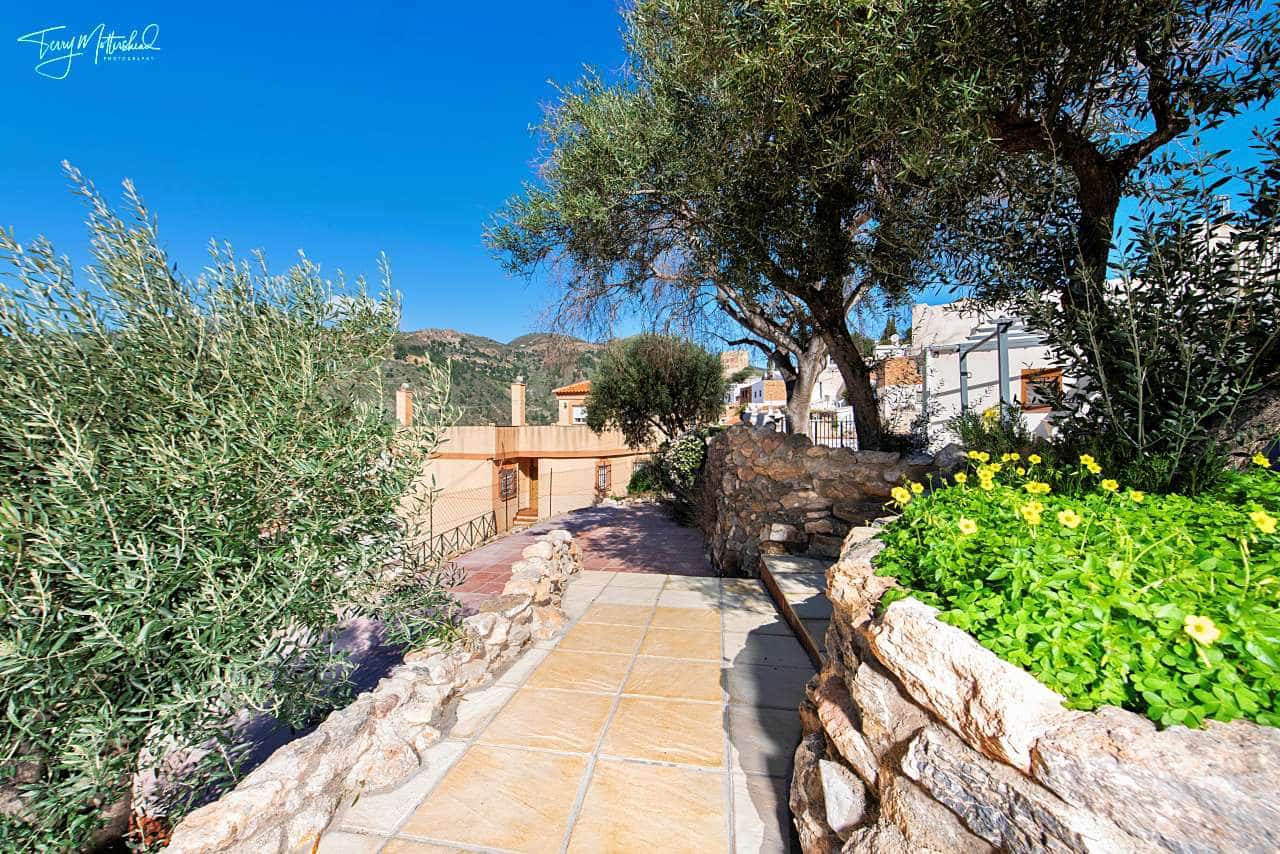 4 soverom Finca/Herregård til salgs i Velez de Benaudalla med garasje - € 295 000 (Ref: 9815075)