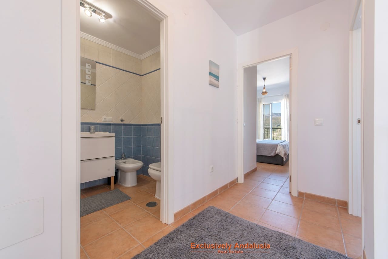 3 bedroom Townhouse for sale in Velez de Benaudalla with garage - € 229,000 (Ref: 9815076)