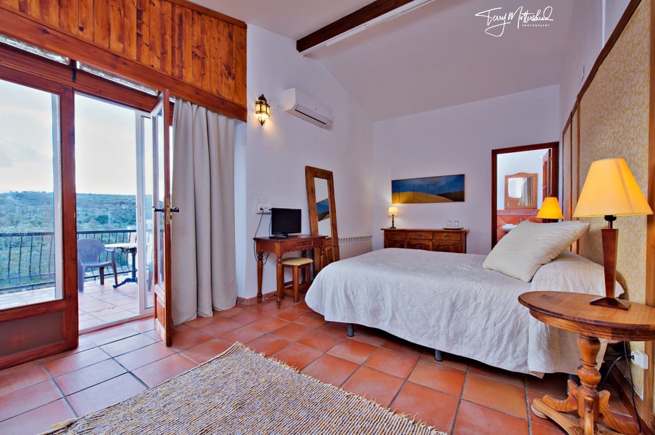 9 bedroom Guesthouse/B & B for sale in Alhama de Granada - € 499,999 (Ref: 9815077)
