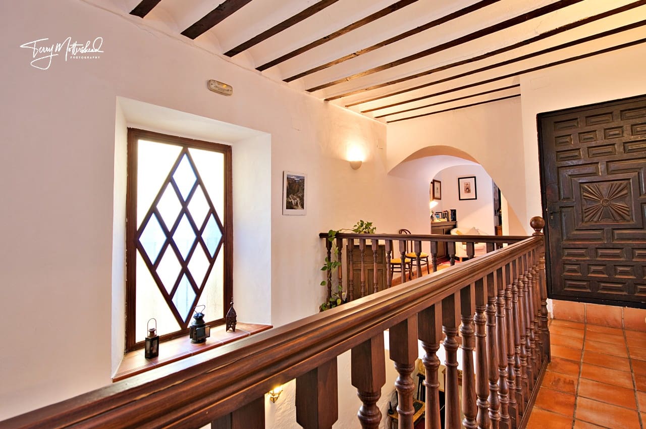 9 bedroom Guesthouse/B & B for sale in Alhama de Granada - € 499,999 (Ref: 9815077)