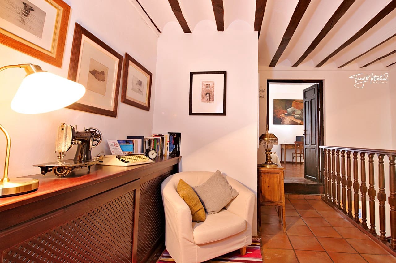9 bedroom Guesthouse/B & B for sale in Alhama de Granada - € 499,999 (Ref: 9815077)