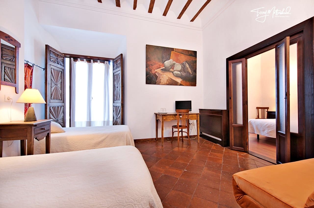 9 bedroom Guesthouse/B & B for sale in Alhama de Granada - € 499,999 (Ref: 9815077)