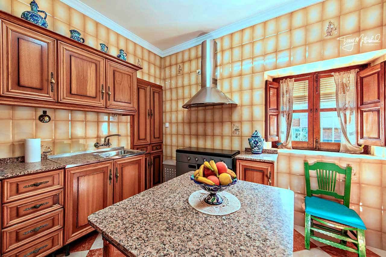 5 sypialnia Dom szeregowy na sprzedaż w Velez de Benaudalla z garażem - 299 950 € (Ref: 9816105)