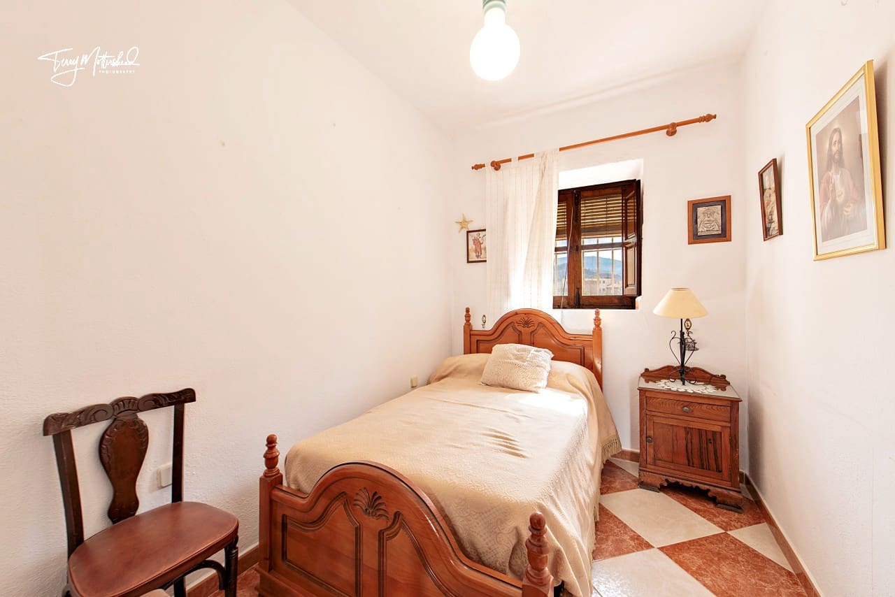 5 sypialnia Dom szeregowy na sprzedaż w Velez de Benaudalla z garażem - 299 950 € (Ref: 9816105)